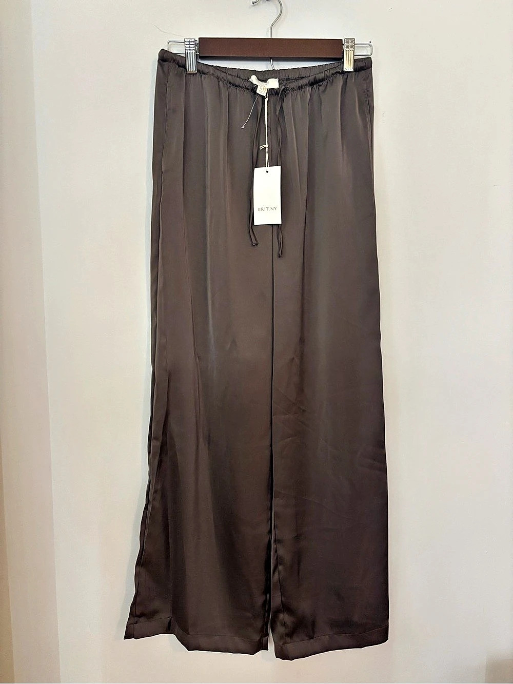 Brit.NY Luxe Wide Leg Silky Pants in Brown Size XS NWT